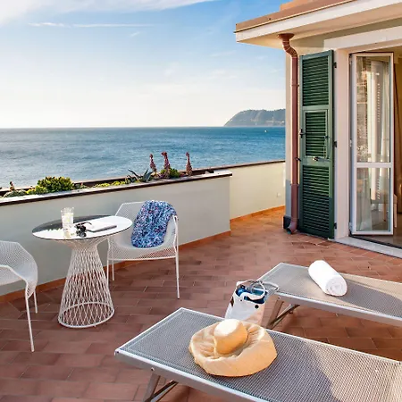 酒店 莎沃丽雅酒店 3*