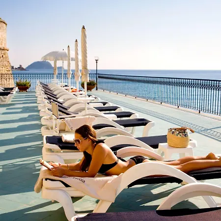 莎沃丽雅酒店 3* 阿拉西奥